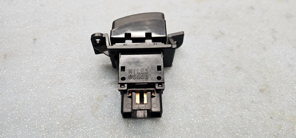 🔥00-04 SUBARU OUTBACK SEDAN 4-DR EMERGENCY HAZARD CONTROL SWITCH BUTTON BLACK
