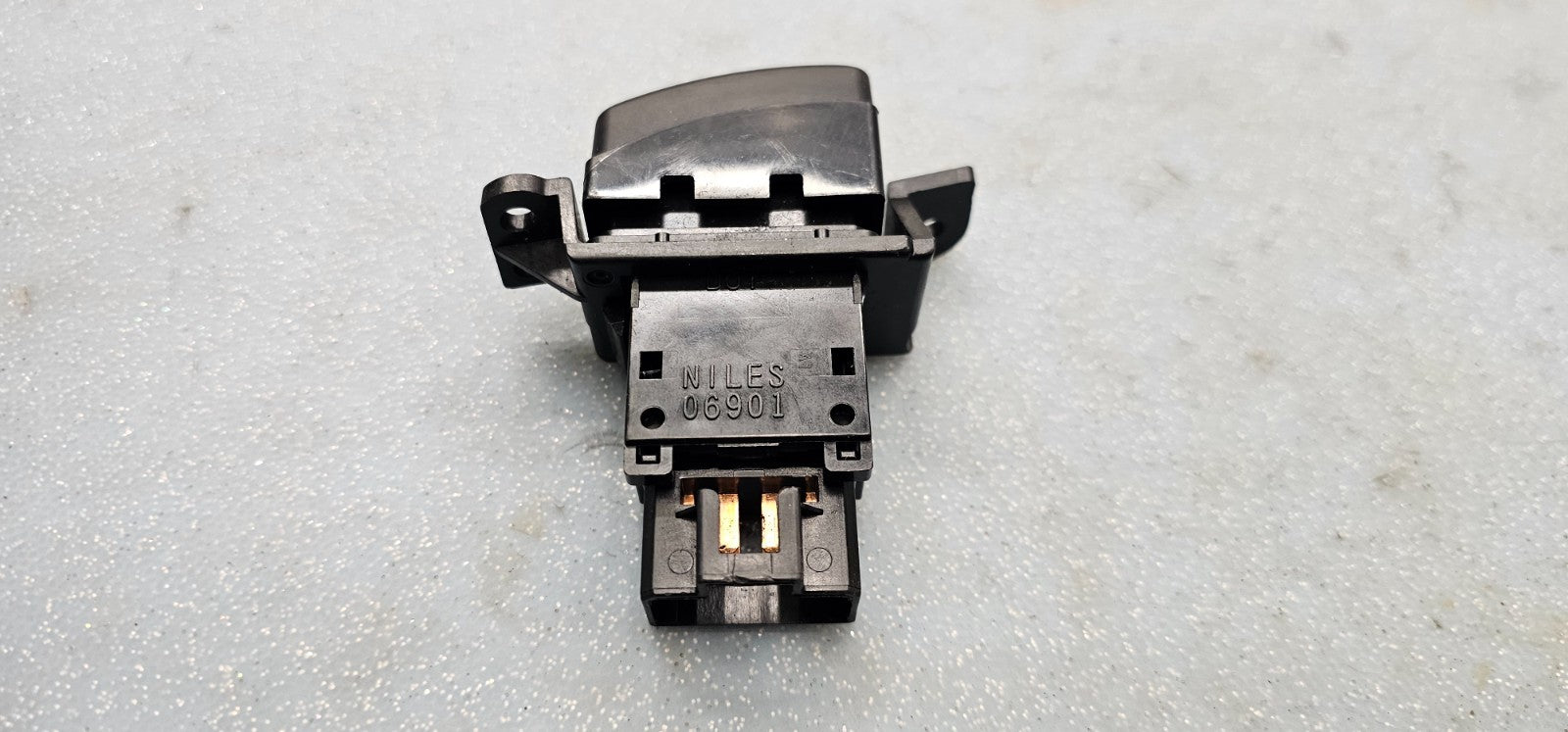 🔥00-04 SUBARU OUTBACK SEDAN 4-DR EMERGENCY HAZARD CONTROL SWITCH BUTTON BLACK