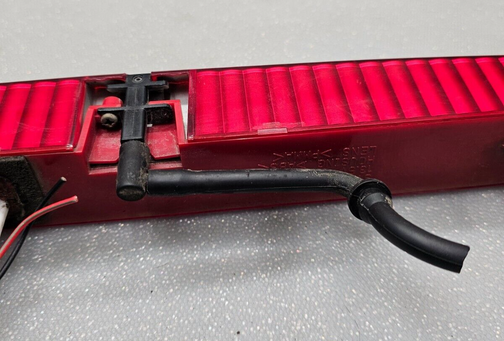 🔥2003-2007 Nissan Murano Rear 3rd Third Brake Light High Mount OEM