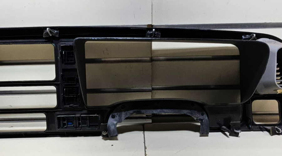 95-99 CHEVY GMC TRUCK CK Dash Instrument Cluster Speedometer Bezel Gray/Black C3
