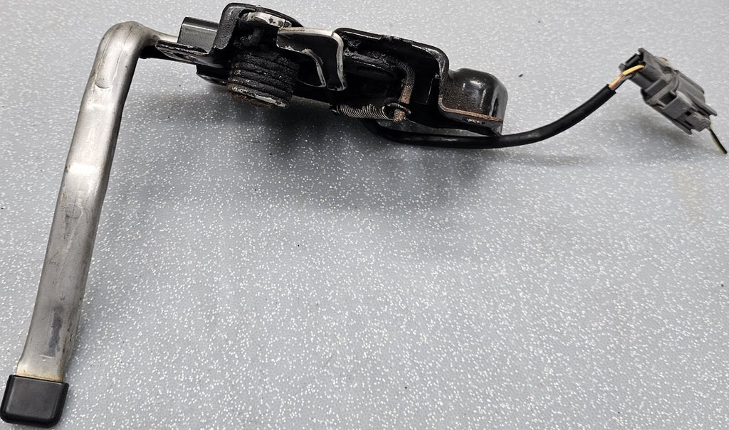 🔥1999 - 2004 HONDA ODYSSEY HOOD LATCH LOCK WITH SENSOR OEM