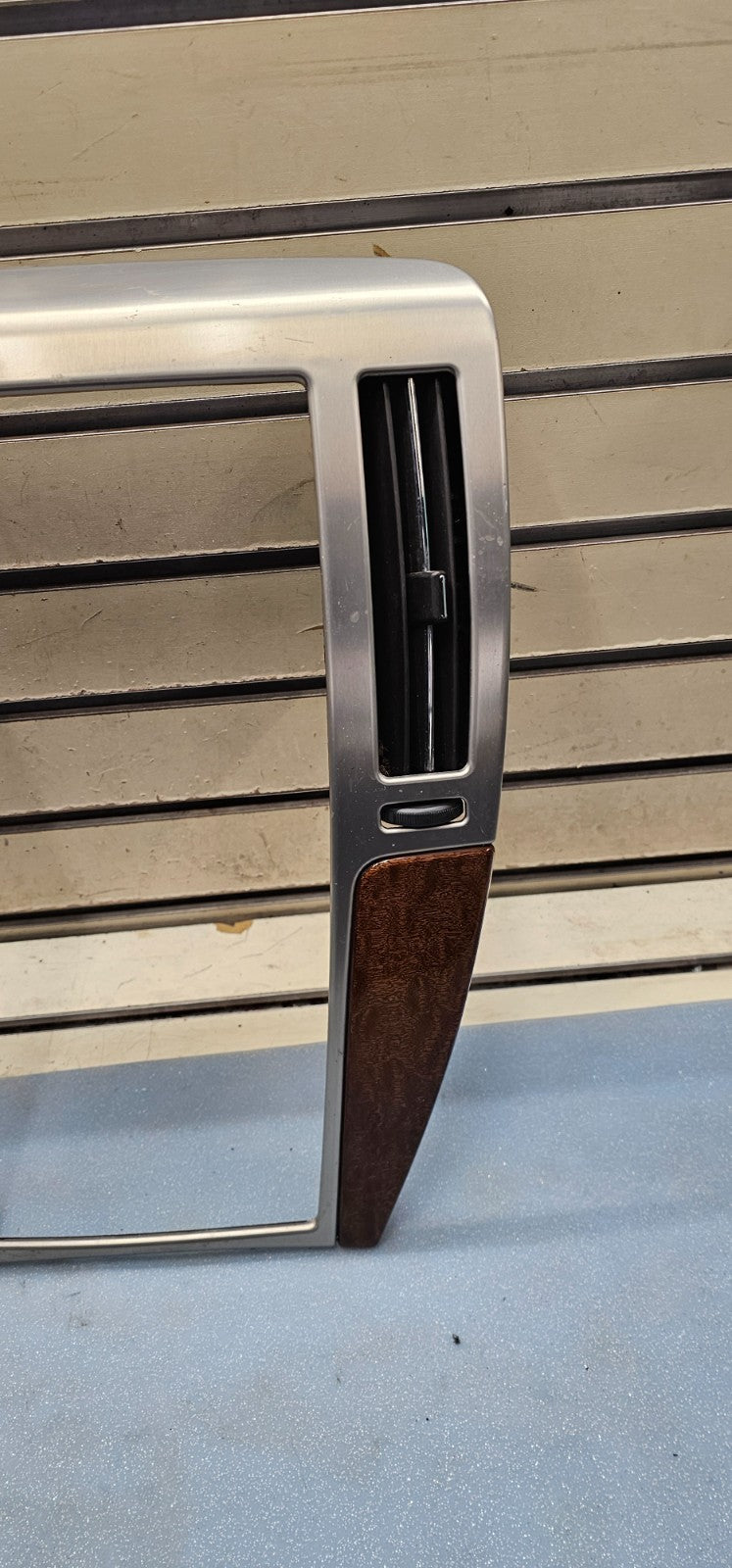 🔥08-11 CADILLAC STS CENTER DASH RADIO STEREO NAVIGATION TRIM BEZEL SILVER/WOOD