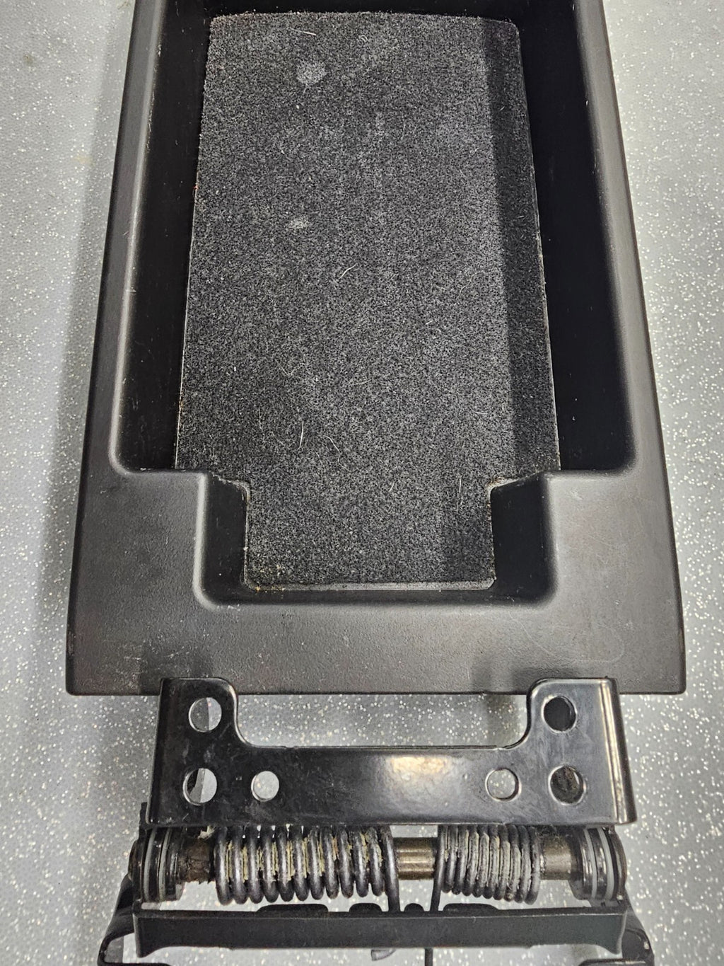 02-06 CAMRY SOLARA LEXUS ES330 CENTER CONSOLE LID ARM REST COVER ASSEMBLY OEM