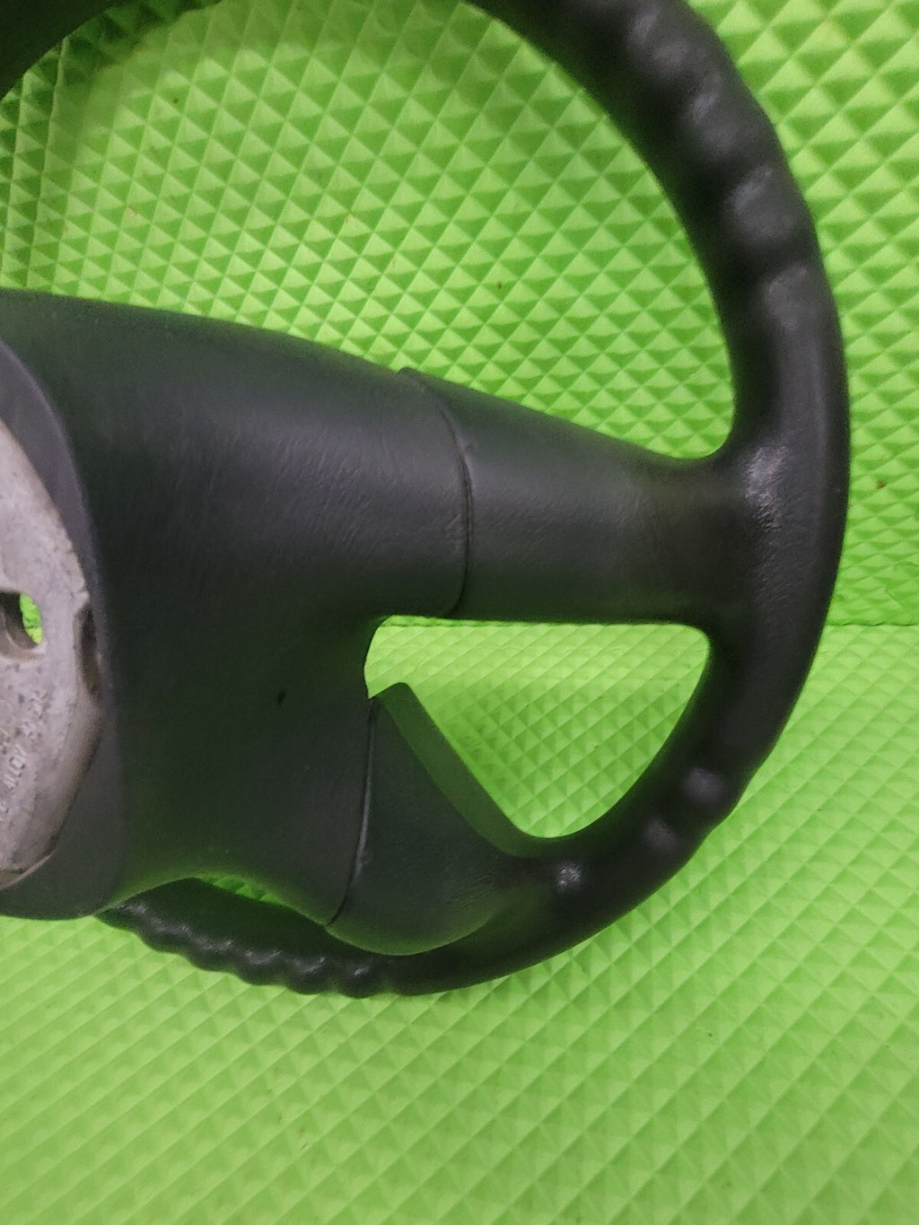 🔥03-06 SILVERADO SIERRA YUKON TAHOE SUBURBAN STEERING WHEEL LEATHER BLACK