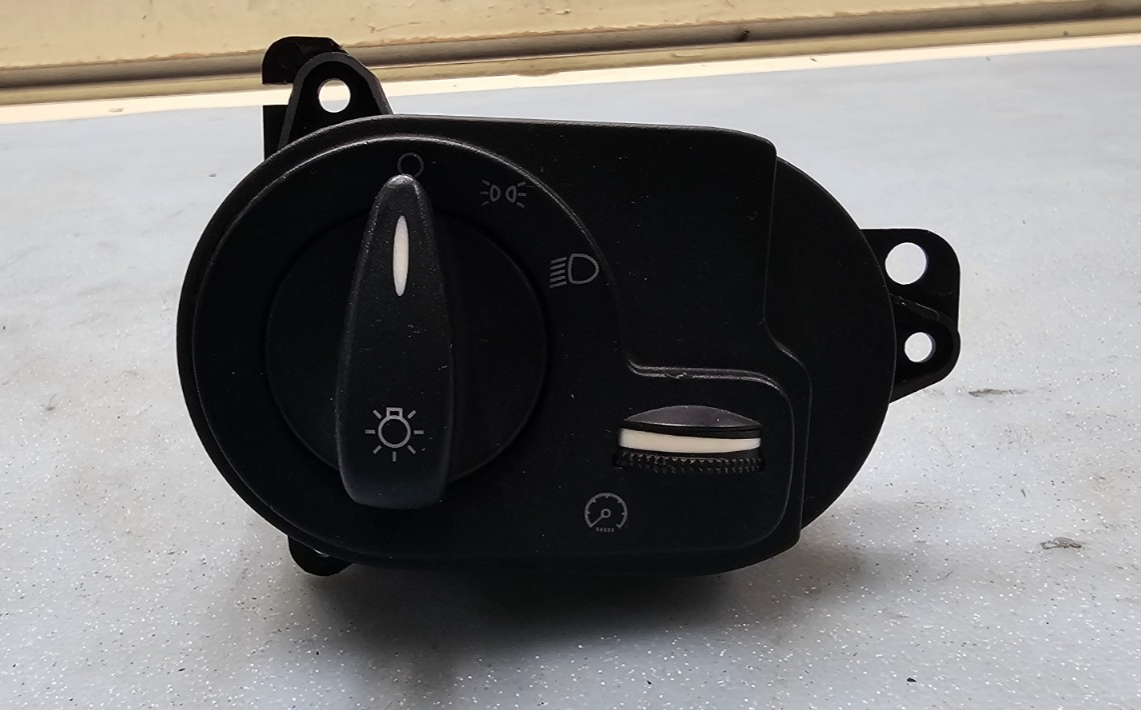 🔥2004-2005 Ford F-150 Headlamps Switch Assembly BLACK OEM