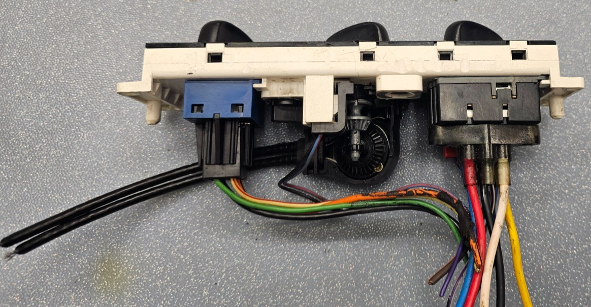 94-00 Ford Mustang Dash A/C Heater Climate Temperature Control Panel Conditioner
