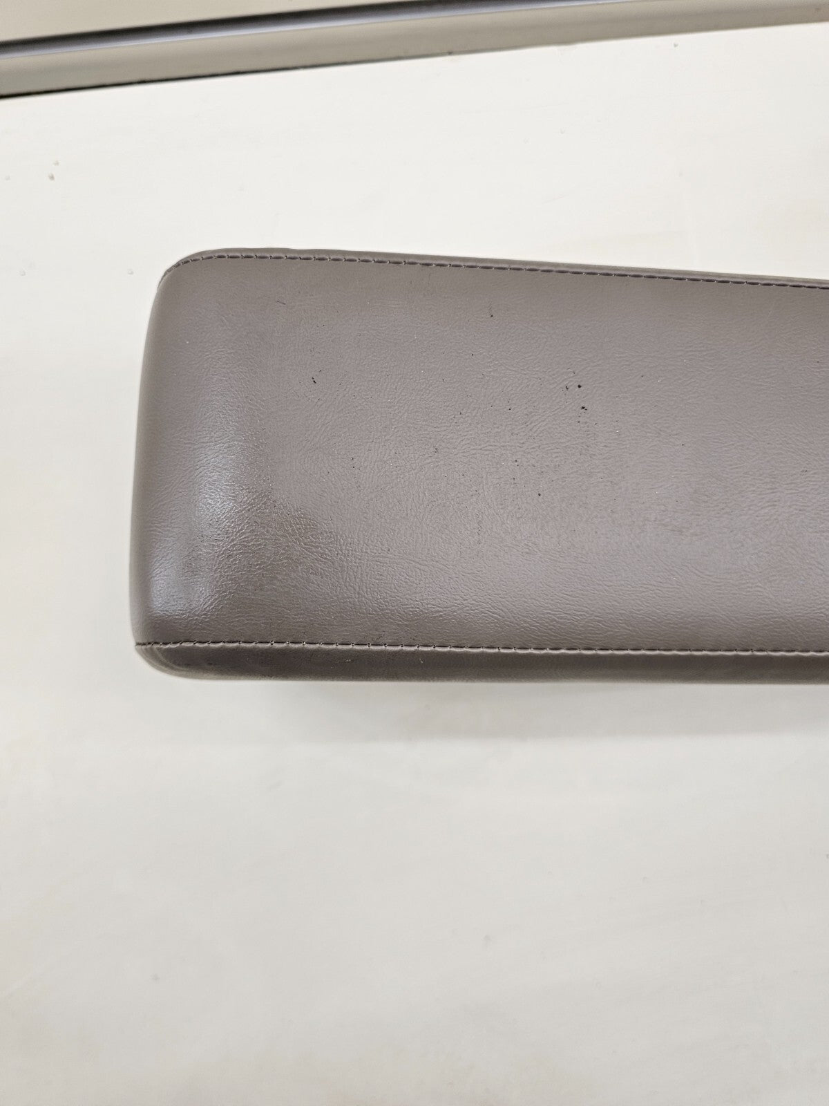 🔥95-03 Buick Park Avenue Front Center Console Arm Rest Lid Storage Leather Tan