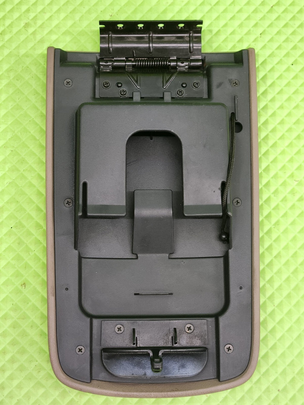 2002-2005 FORD EXPLORER Mercury Mountaineer Armrest Assembly DARK GRAY