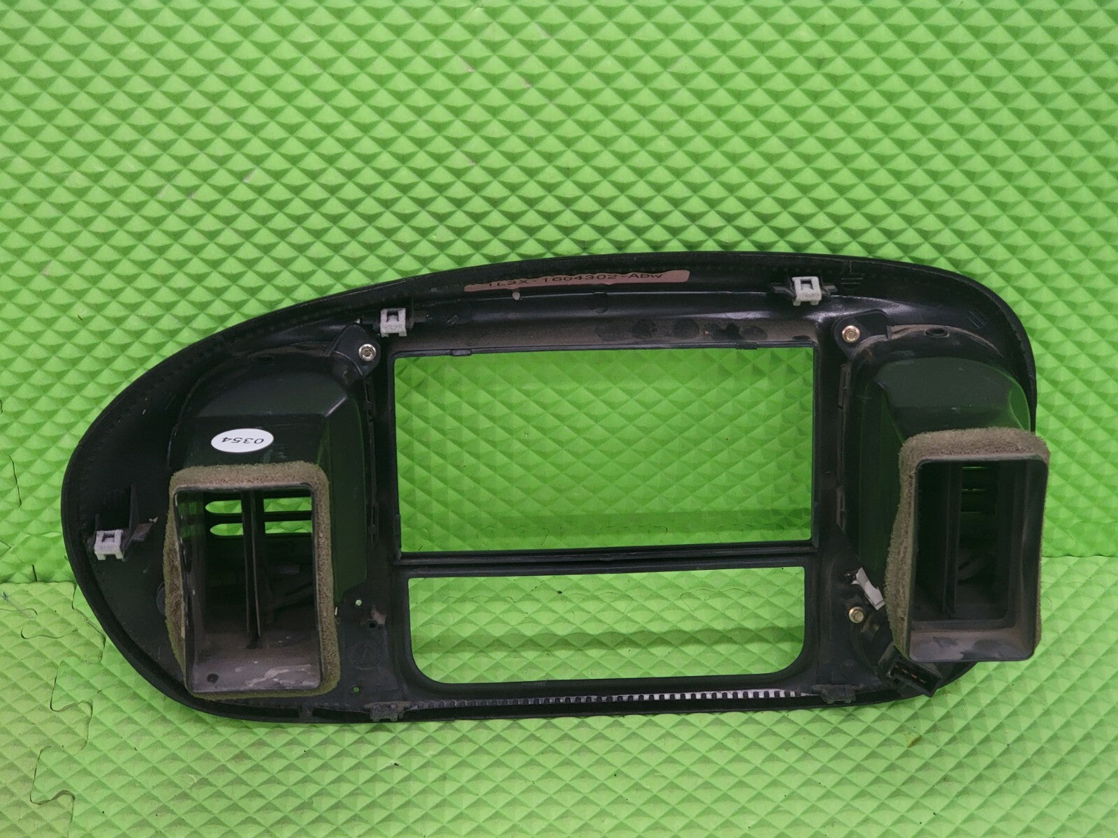 97-03 Ford F150 Center Dash Radio Climate BEZEL TRIM Panel Line 2H 4H 4L gray B1