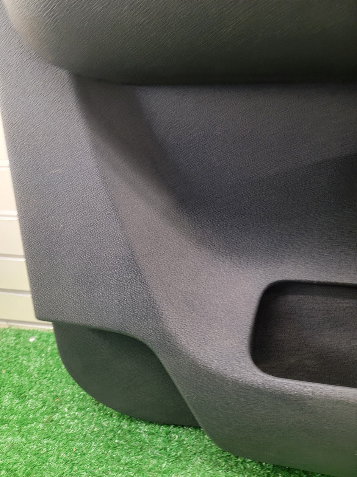 🔥07-09 Chevrolet Silverado GMC Sierra Door Panel LEFT DRIVER BLACK D19