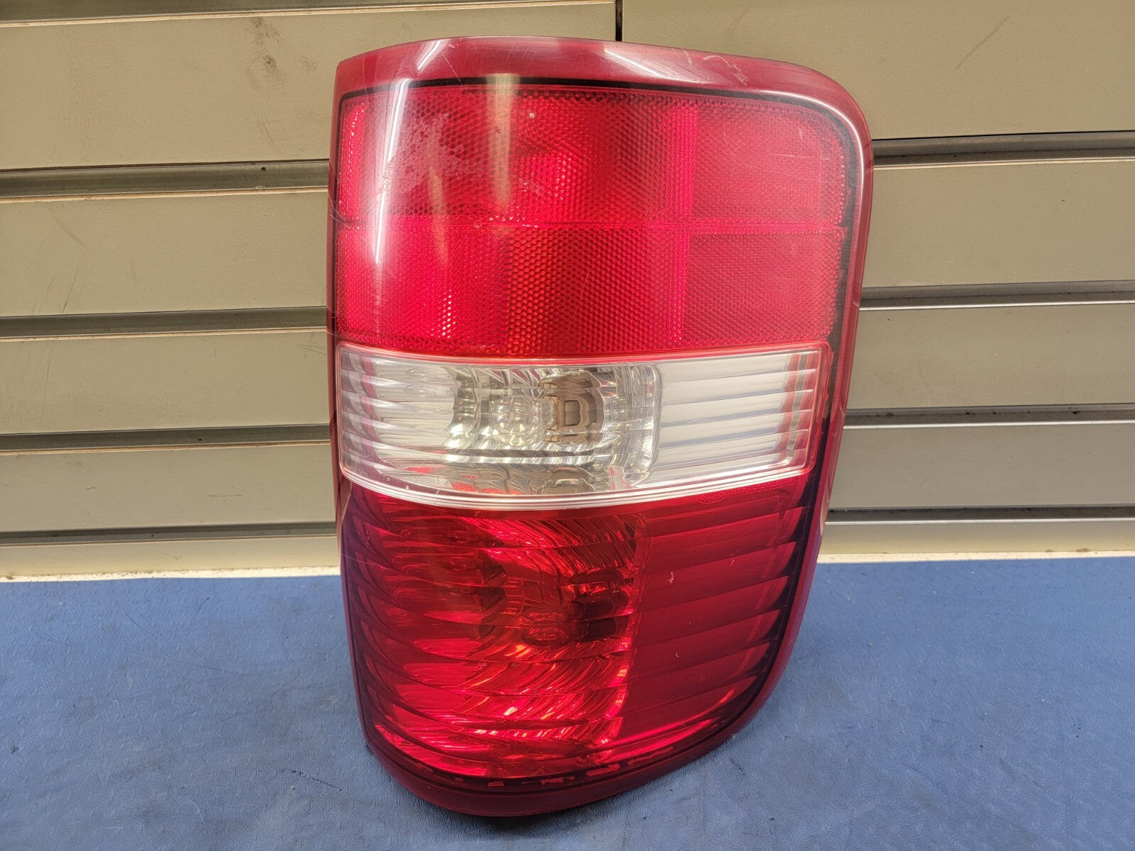 🔥2004-2008 Ford F150 DRIVER Side Tail Light Taillight Styleside OEM