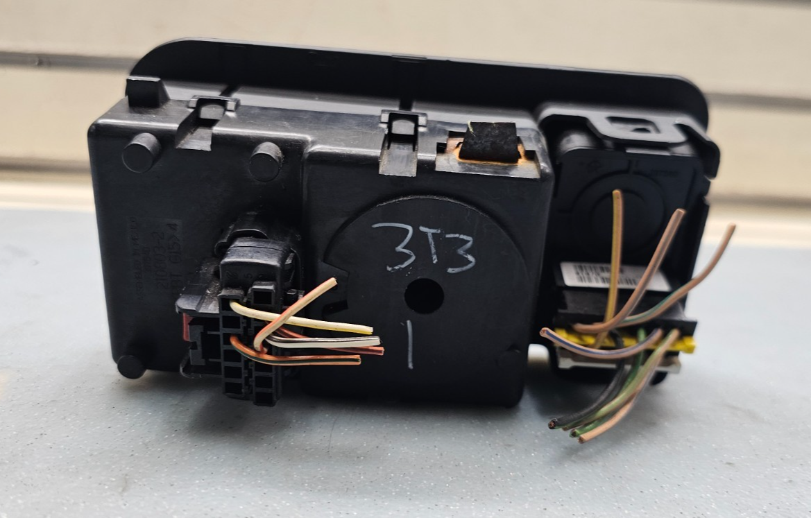 01-07 Caravan Town Country Headlight Fog Light Mirror Power Control Switch Black
