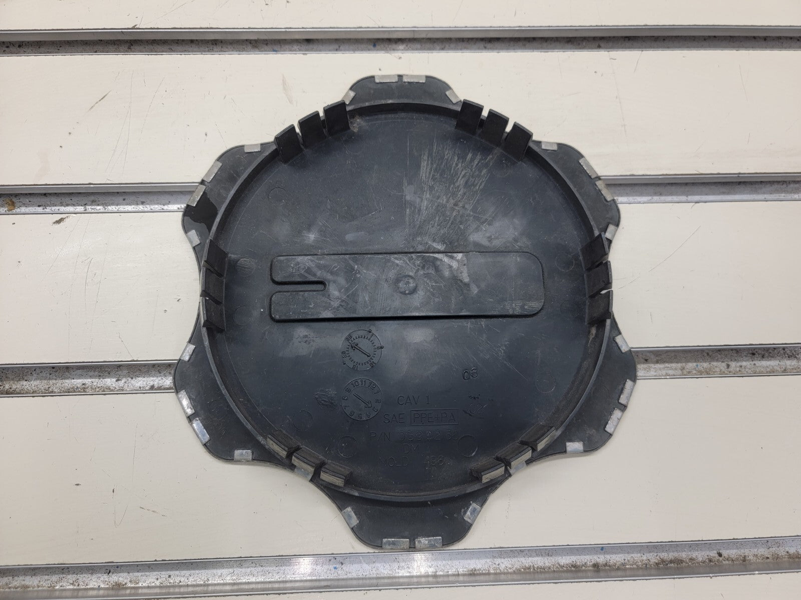 🔥01- 06 GMC Sierra Yukon Denali 1500 wheel Center Hub Cap OEM