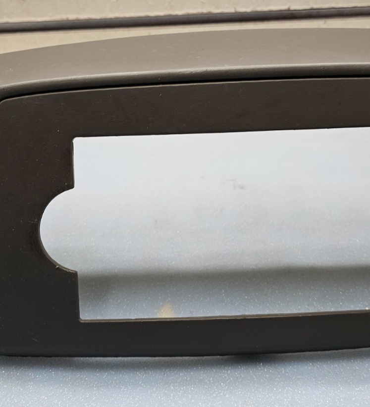 05-07 Jeep Grand Cherokee Center Radio Dash Bezel Trim Panel Surround Balck B30