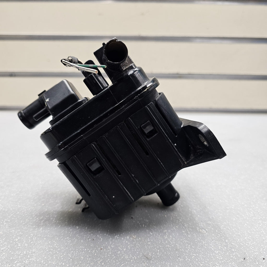 🔥2003 - 2004 Acura MDX  canister dust filter  OEM D19