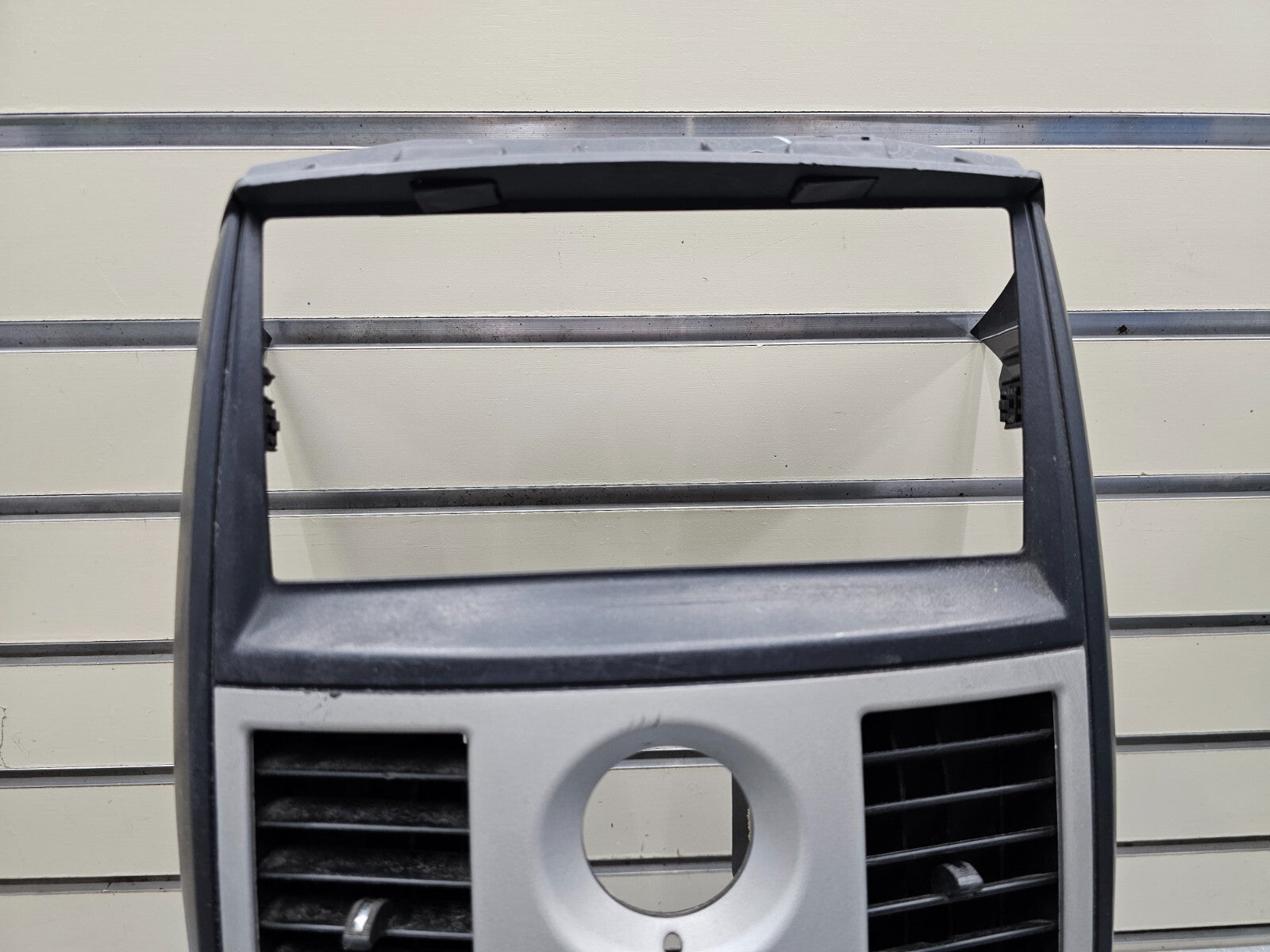 08-10 Grand Caravan Town Country Dash AM FM Radio Stereo Trim Bezel Panel SILVER