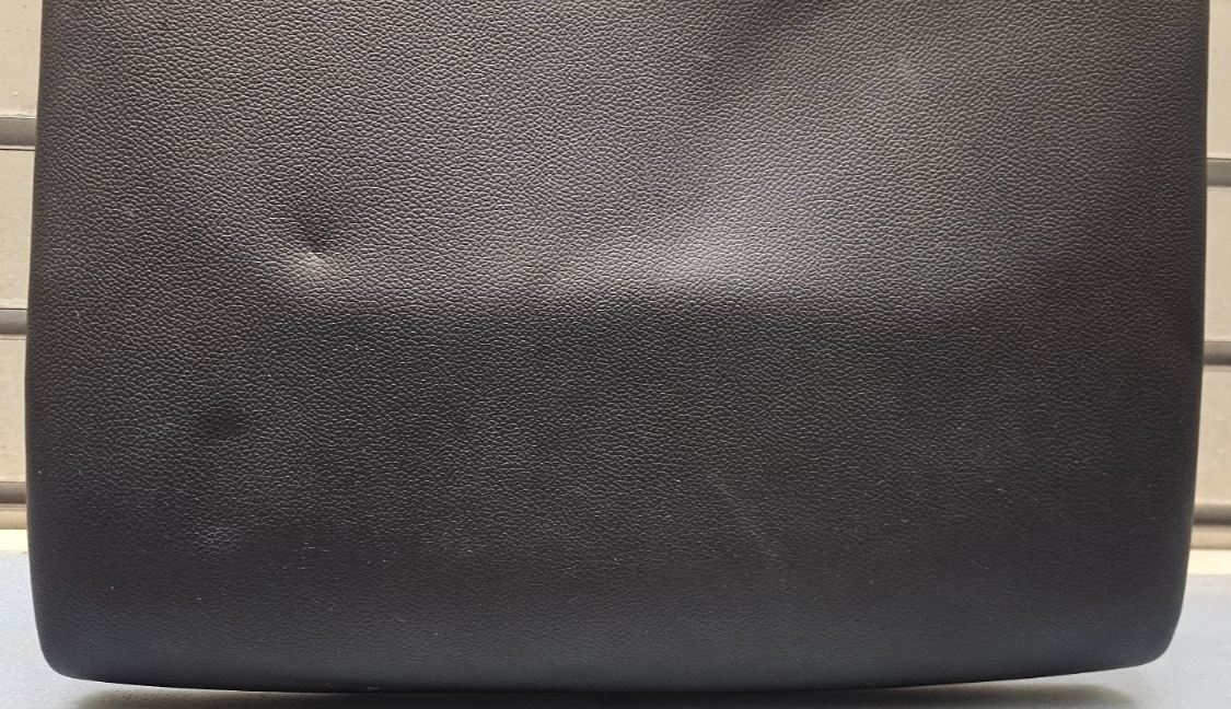 🔥07-13 Yukon Tahoe Suburban Front Right Passenger Seat Back Panel Cover Black
