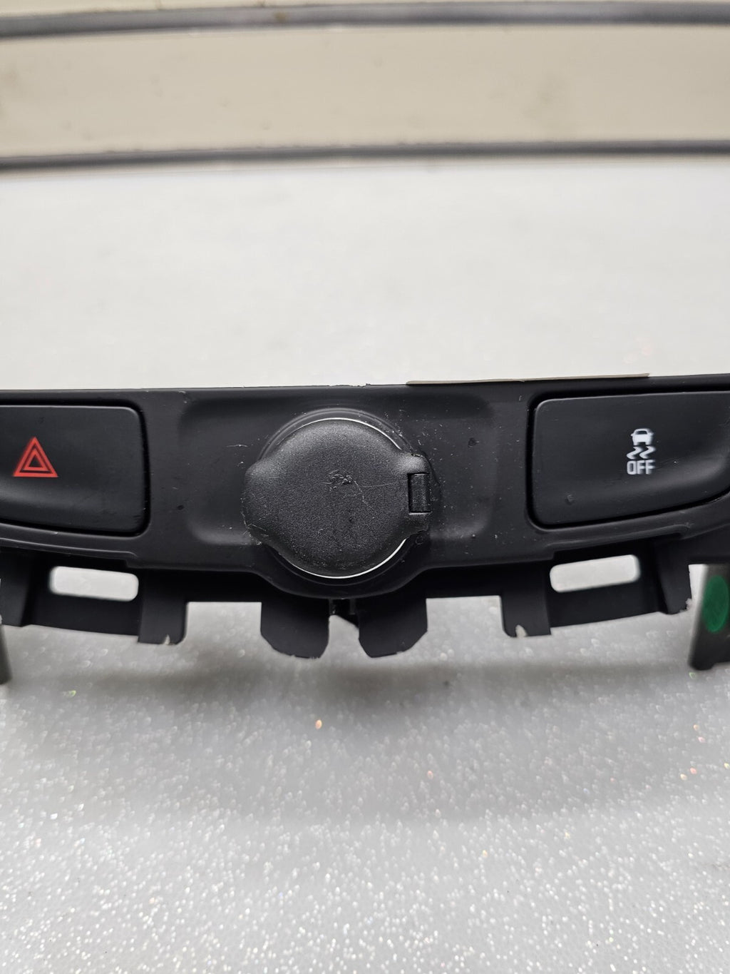 🔥13-16 Chevrolet Chevy Malibu Hazard Switch 12V socket dash console bezel OEM