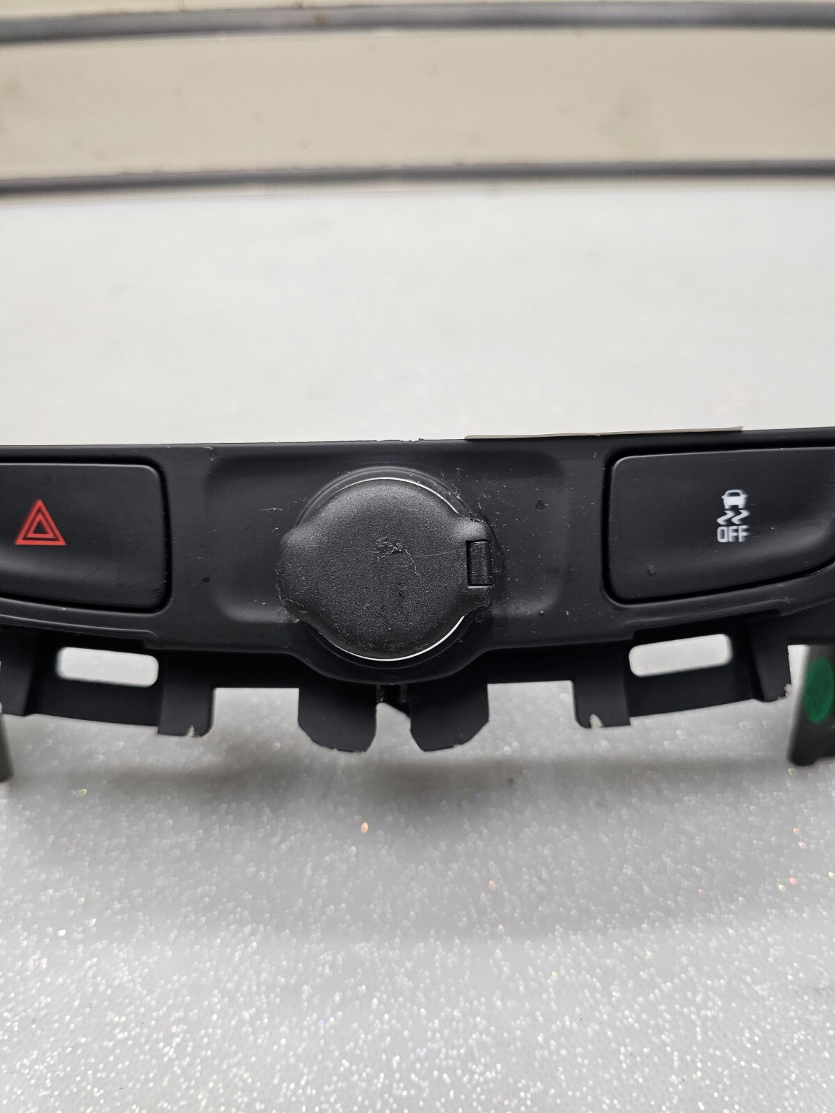 🔥13-16 Chevrolet Chevy Malibu Hazard Switch 12V socket dash console bezel OEM