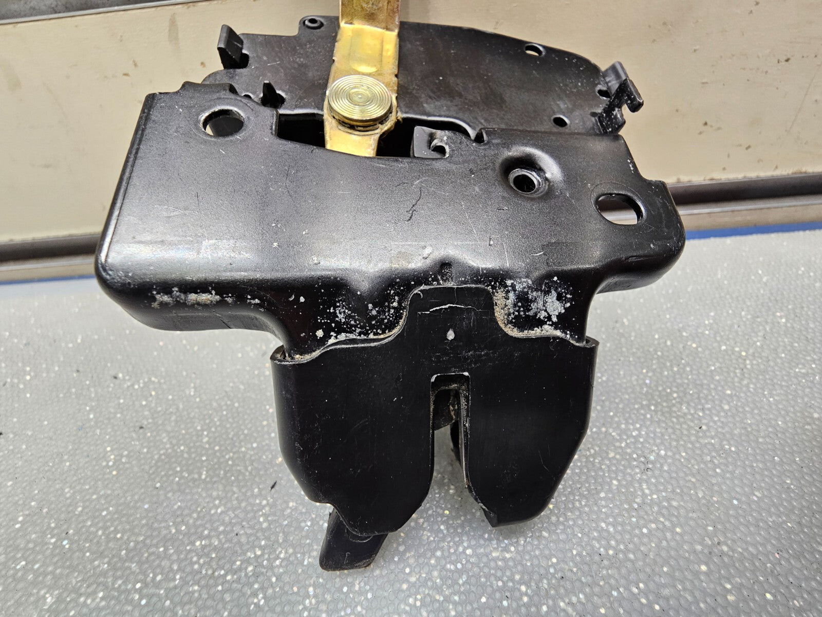 07-12 Nissan Sentra Rear Trunk Latch Lid Lock Tailgate Actuator Release Assembly