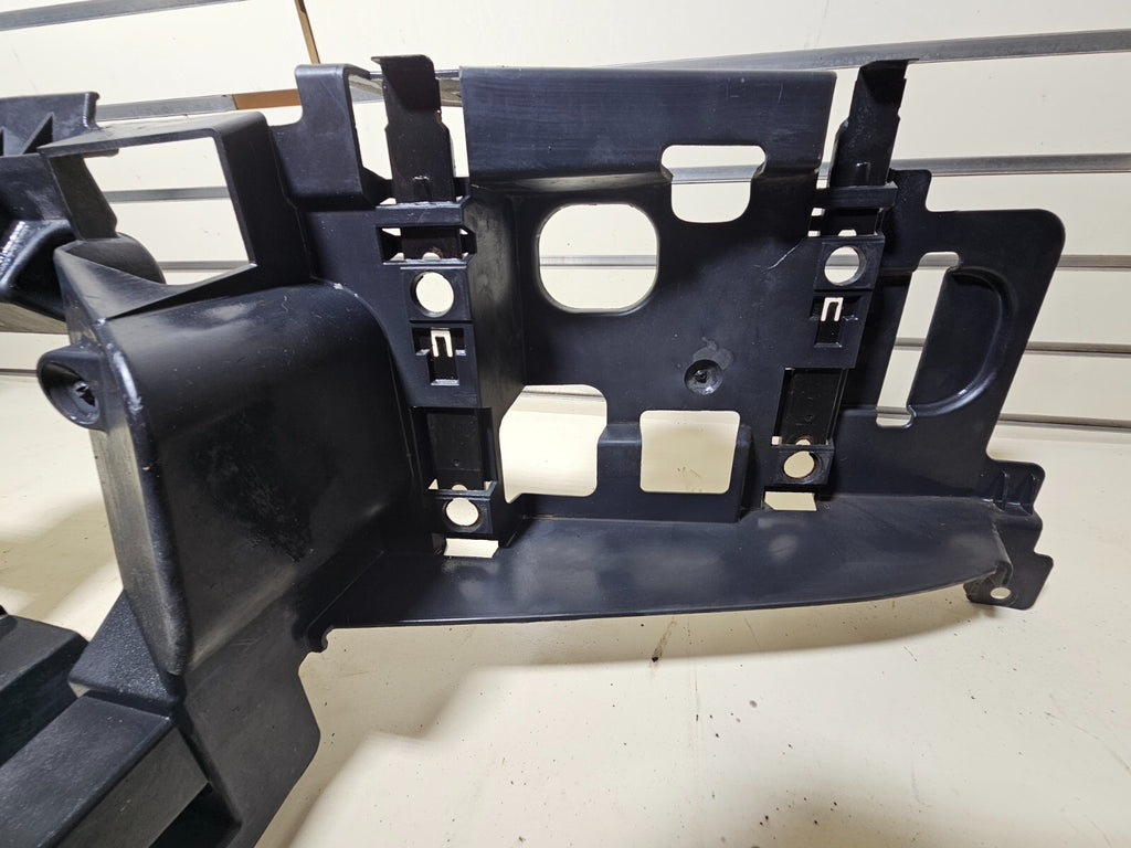 🔥04-07 Buick Rainier Front Headlight Header Panel Frame OEM