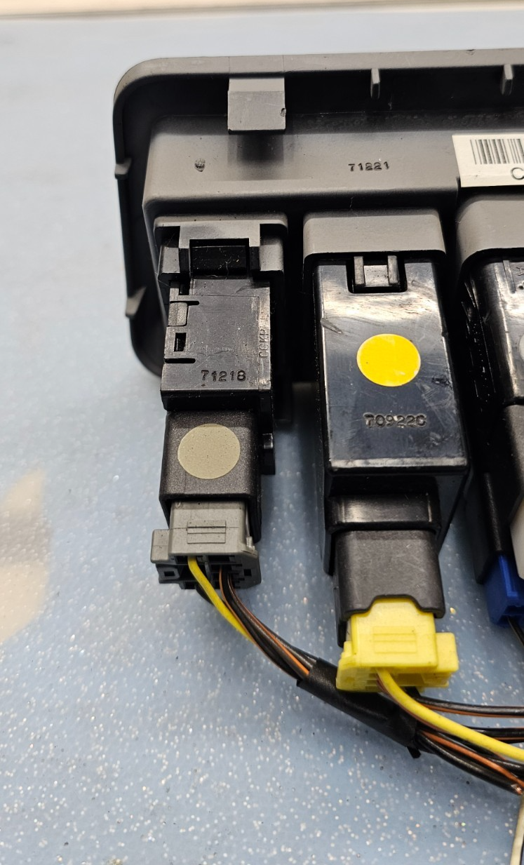 🔥07-09 Hyundai Santa Fe Dash Switch Panel Dimmer Lock Fog Light Control