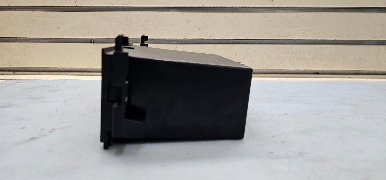 🔥04-08 Pontiac Grand Prix Center Dash Lower Tray Storage Box Inert Black OEM