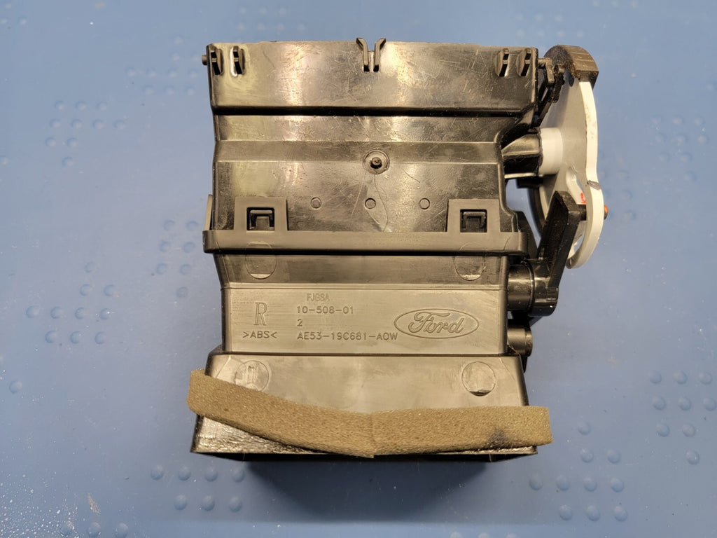 🔥2010 -2012 Ford Fusion Mercury Milan RIGHT Passenger Side Center Air Vent OEM