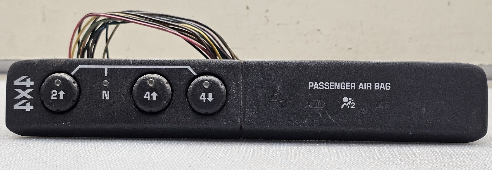 🔥04-12 Chevy Colorado GMC Canyon 4x4 4WD Switch Radio Bezel Dash Trim Panel OEM