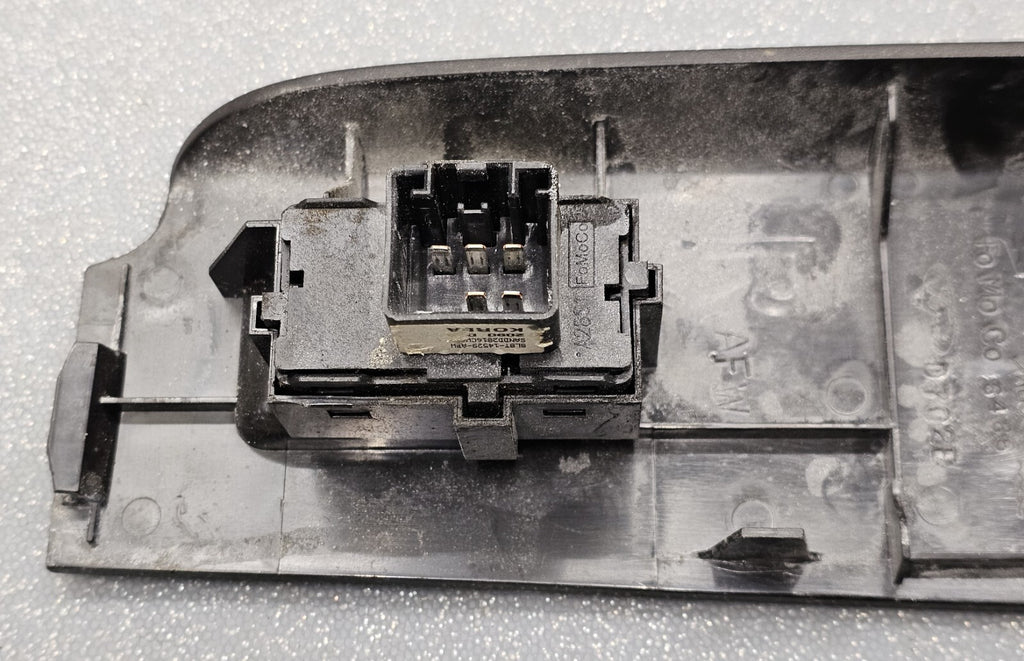 08-12 Escape Focus Front Right Passenger Door Power Window Switch Assembly Black