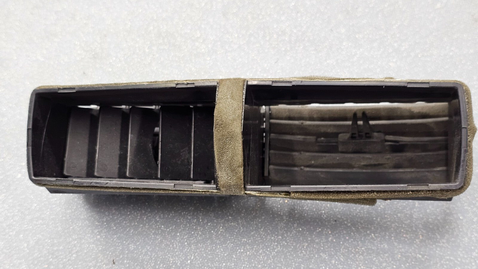 🔥05-07 Toyota Sienna Dash Air Vent Center Middle AC Heater Conditioning black