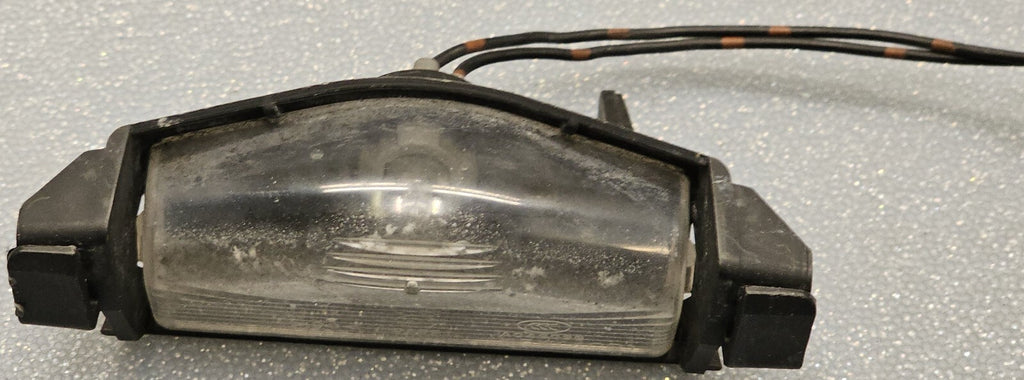 🔥2004 - 2009 MAZDA 3 LICENSE PLATE LIGHT OEM
