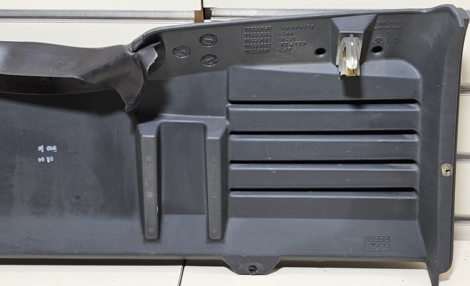 🔥99-06 Silverado Sierra Dash Front Left Knee Bolster Panel Lower Column Black