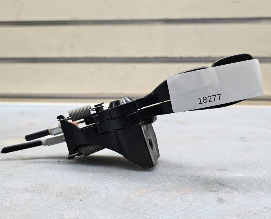 🔥97-03 Camry Prius Trunk Luggage Door Lock Lever Open Release Sub-Assy Assembly