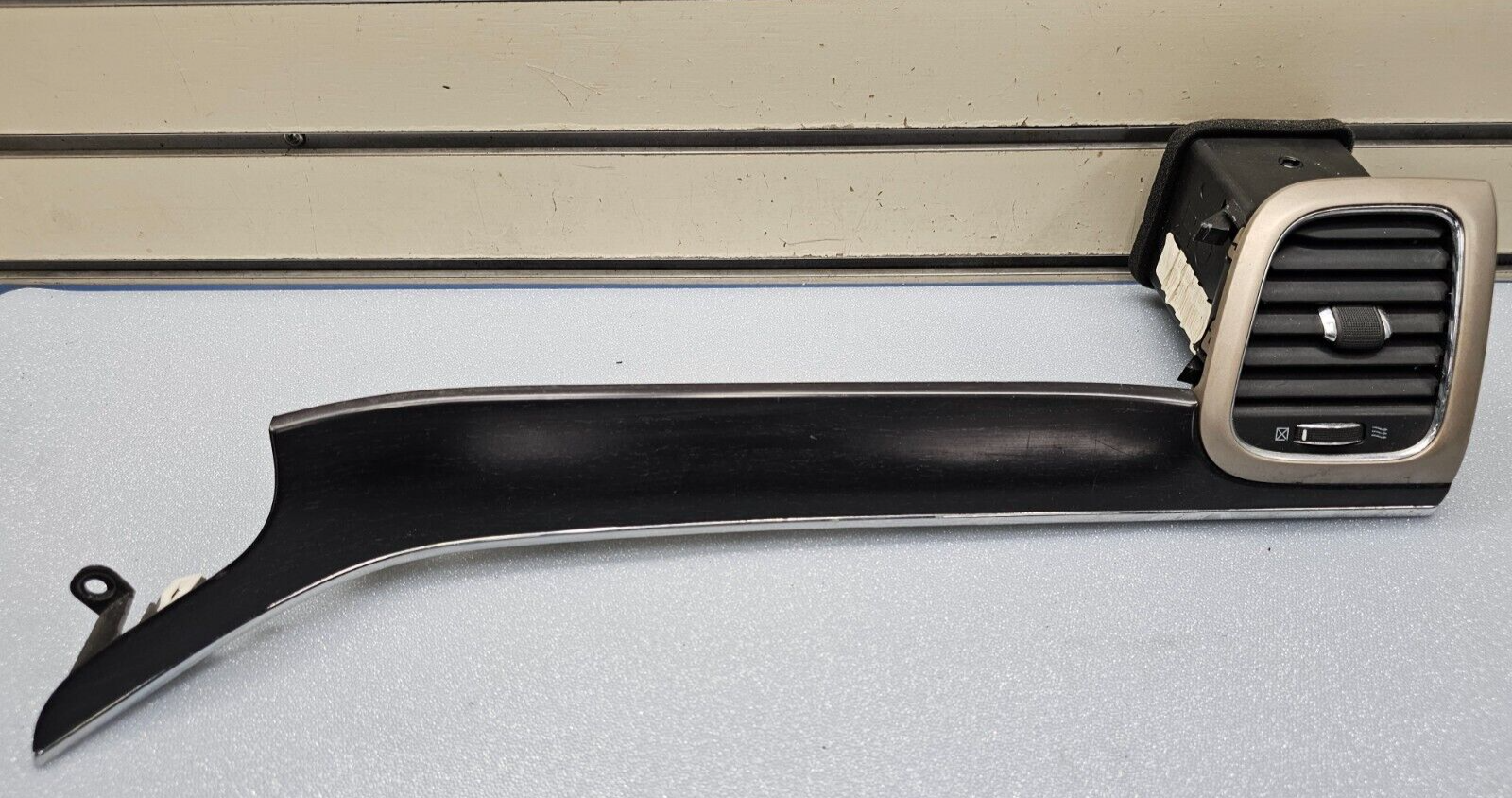 11-20 Grand Cherokee Dash Right Passenger Molding Trim AC Air Vent Heater Silver