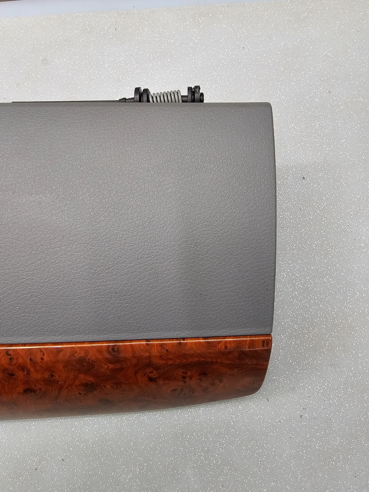 🔥08-10 Chrysler Town Country Upper Glove Box Dash Storage Door Lid Compartment