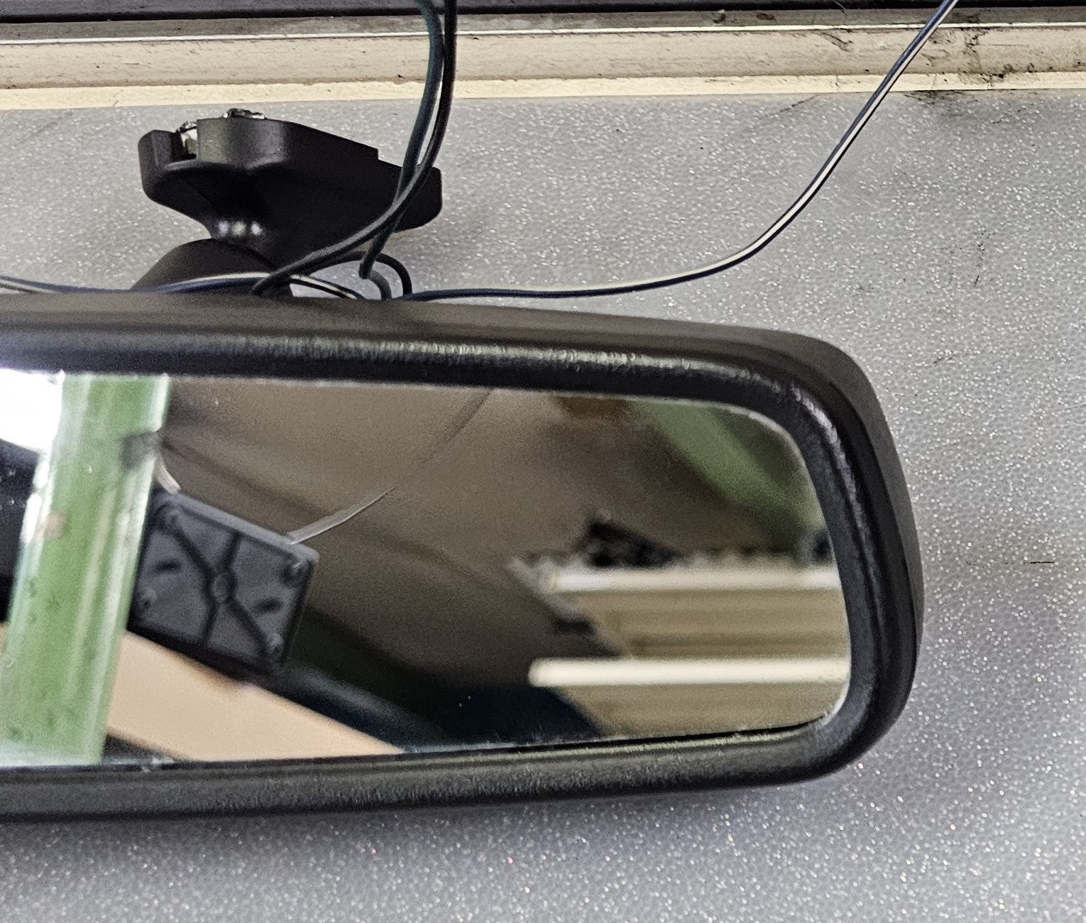 11-18 Ford Edge Fiesta 15-17 Expedition Front Center Interior Rear View Mirror