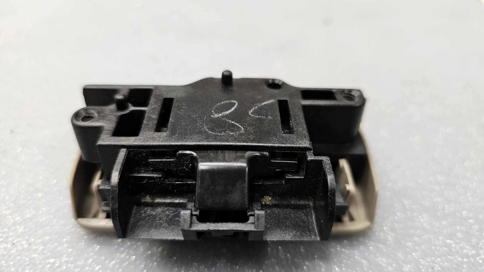 🔥02-06 TOYOTA CAMRY GLOVE BOX COMPARTMENT LATCH LOCK HANDLE STORAGE LIGHT TAN
