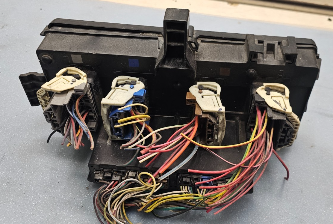 🔥08-09 DODGE RAM FUSE BOX RELAY TIPM TOTALLY INTEGRATED POWER MODULE ASSEMBLY