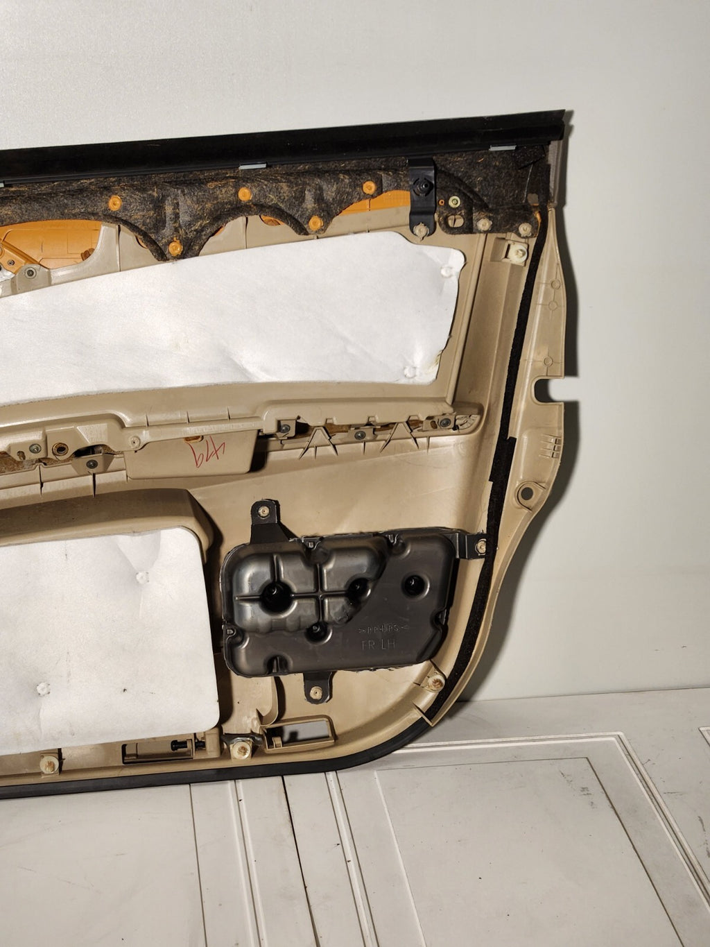 🔥2005-2008 Toyota Avalon LMTD Front Door Trim Panel Tan