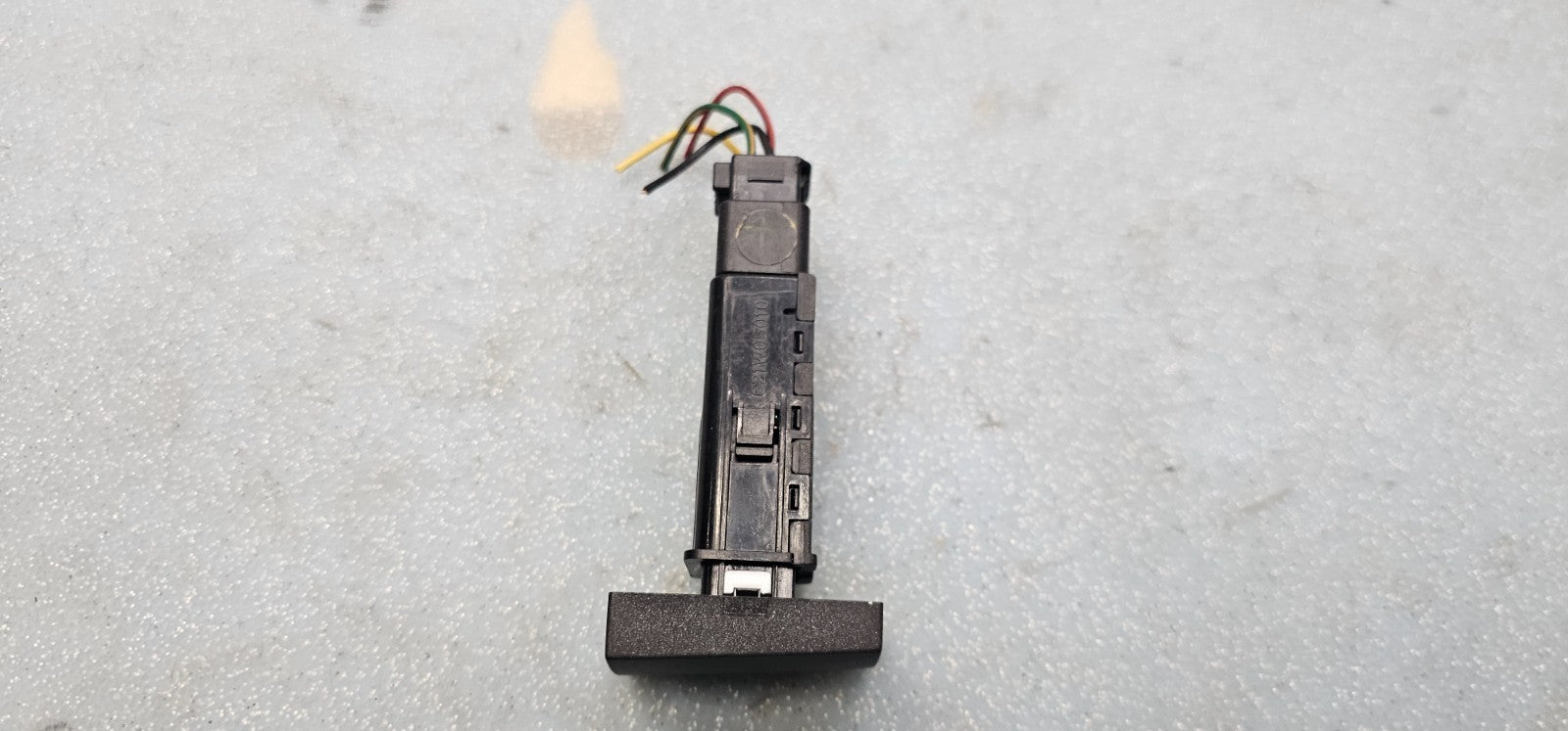 🔥04-12 Spectra Santa Fe Rear Windshield Defrost Control Switch Assembly Black