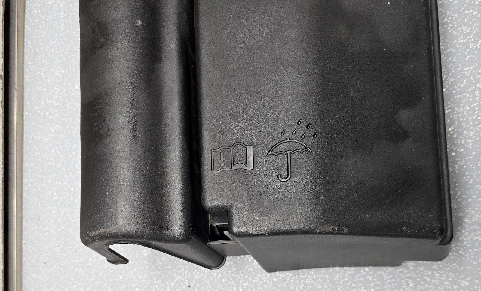 🔥2011-2018 Volkswagen VW Jetta Passat Beetle Fuse Box Relay Module Cover OEM
