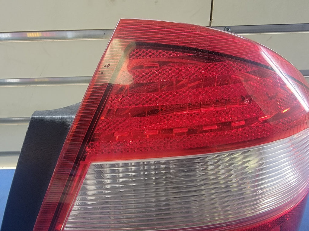 🔥05-07 Ford Five Hundred Tail Light Lamp Rear Right Passenger Assembly Chrome