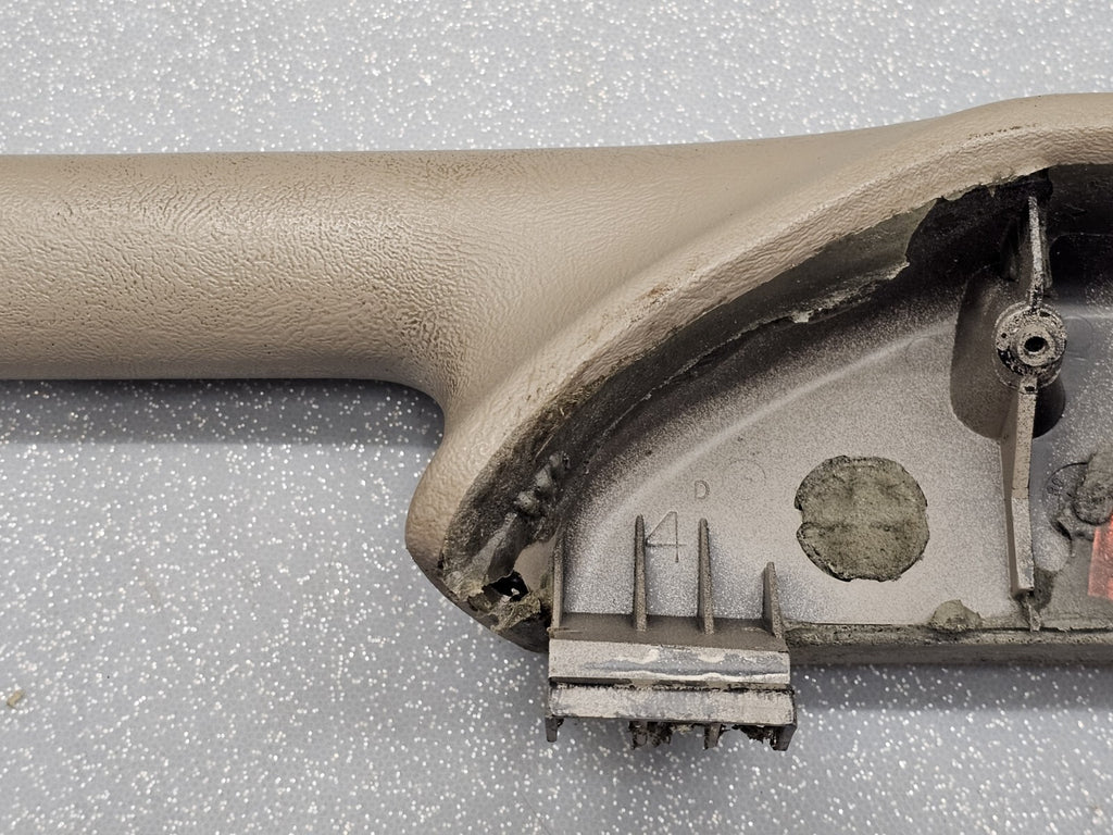 🔥1999-2002 Chevrolet GMC Silverado Tahoe Front Right Door Armrest Handle Tan H1
