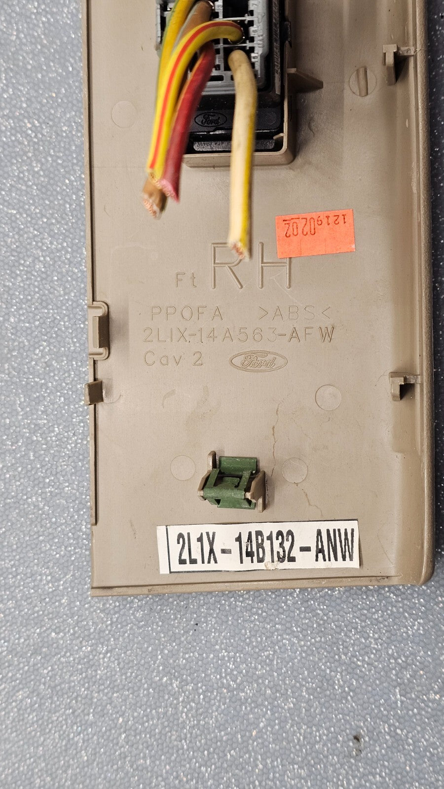 🔥03-06 FORD EXPEDITION RIGHT PASSENGER FRONT DOOR WINDOW LOCK SWITCH TAN OEM