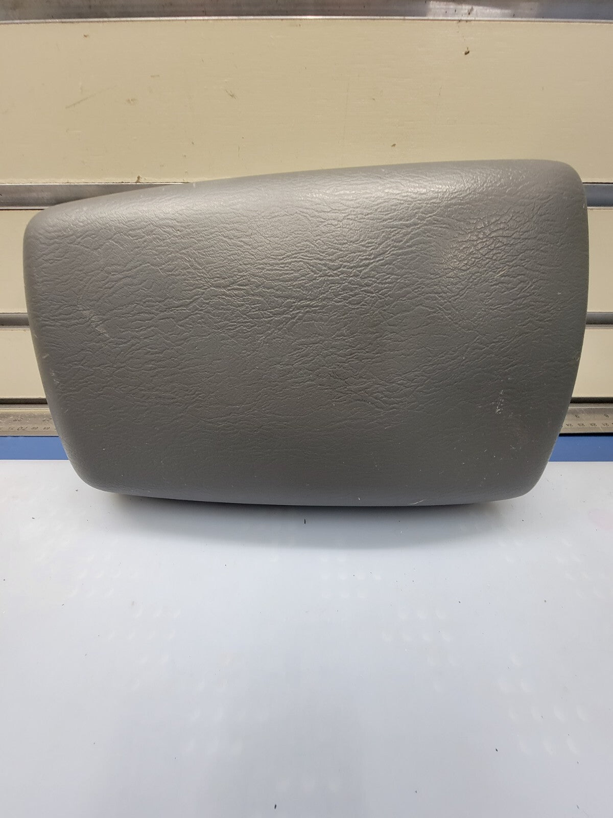 🔥2002-2007 Jeep Liberty Center Console Arm Rest Lid BLACK OEM