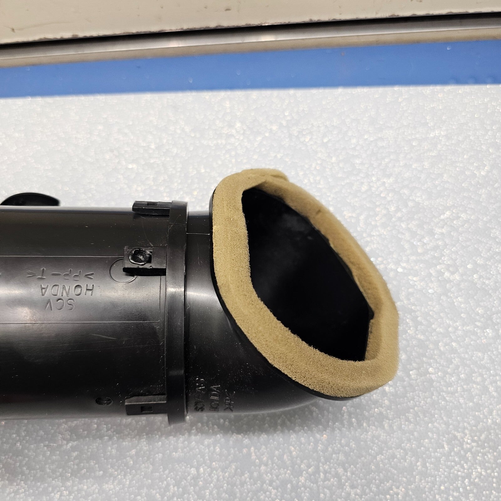 🔥03-06 HONDA ELEMENT PASSENGER SIDE FRONT DASH A/C AIR VENT OEM