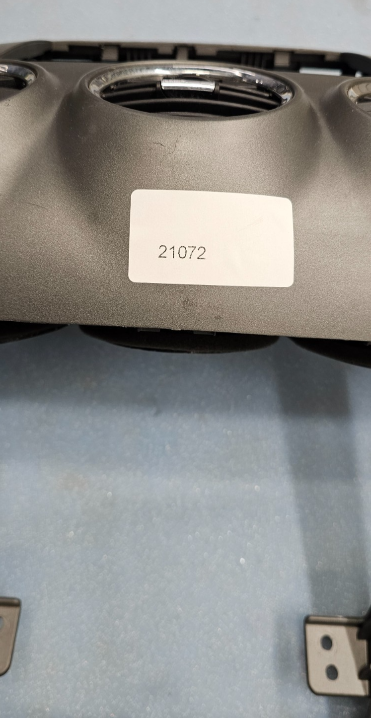 🔥08-10 Saturn Vue Center Dash Radio Stereo Display Bezel Trim Panel DK Gray B31