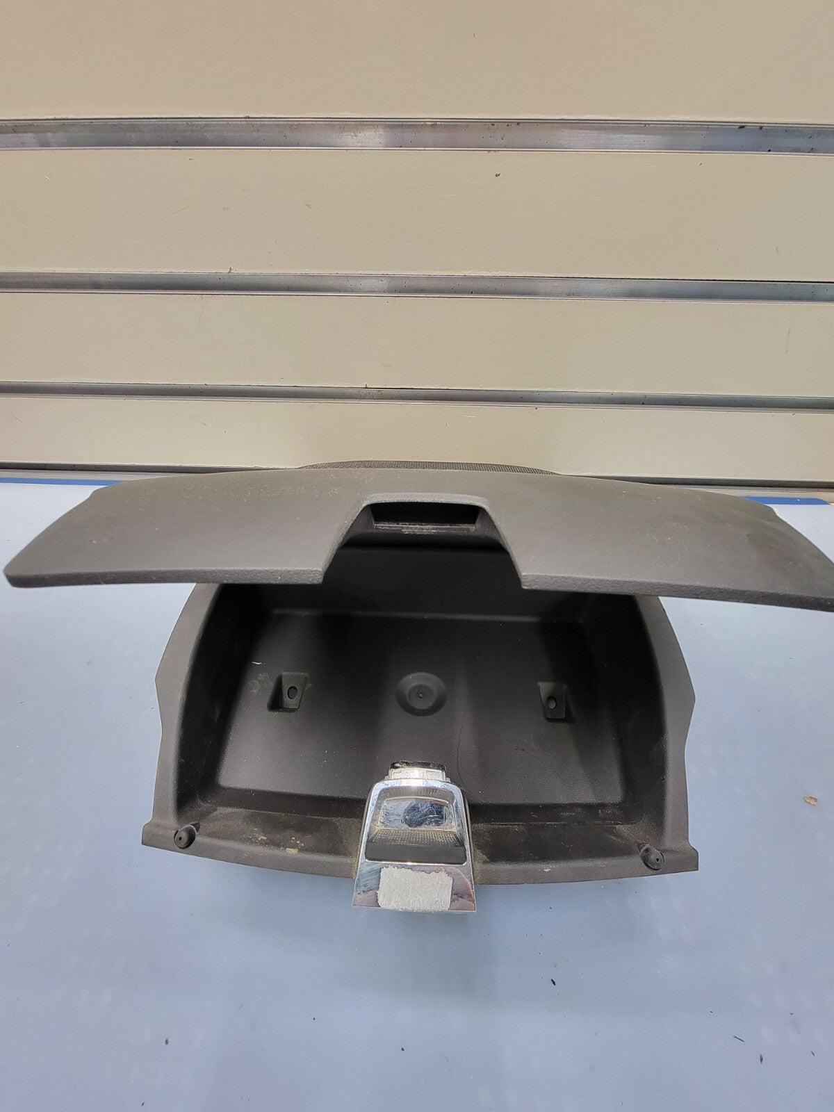 🔥10-15 CHEVROLET EQUINOX CENTER DASH STORAGE BOX BIN COMPARTMENT DARK GRAY