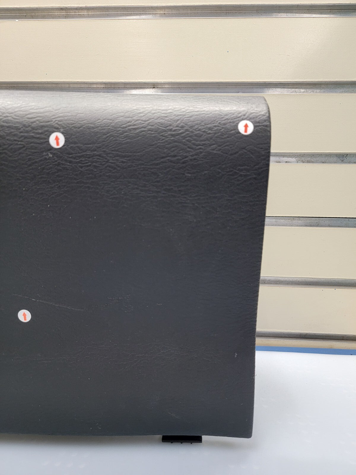 02-05 Dodge RAM 1500 2500 Dash GLOVE BOX Storage Compartment Assembly BLACK G22